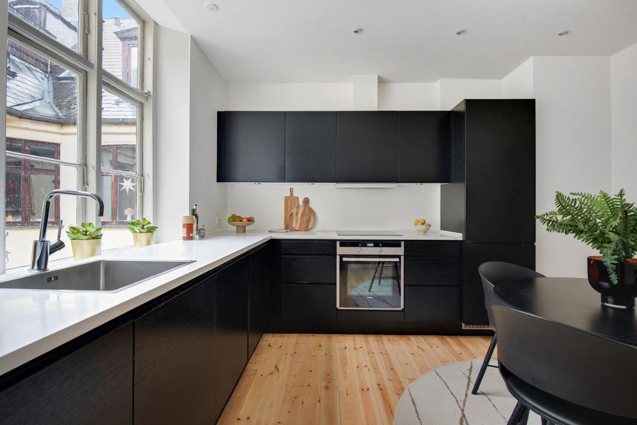 Sanders Square - Spacious Six-Bedroom Apartment Near Amalienborg كوبنهاجن المظهر الخارجي الصورة