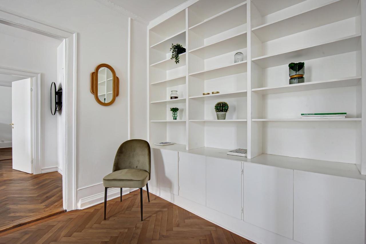Sanders Square - Spacious Six-Bedroom Apartment Near Amalienborg كوبنهاجن المظهر الخارجي الصورة